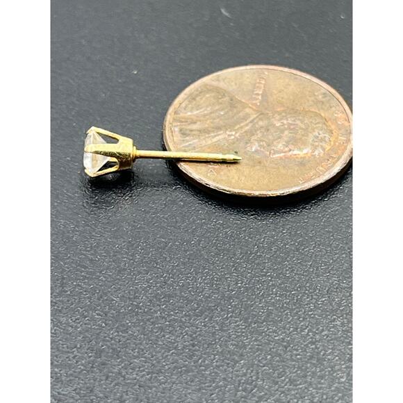 INV Designer 14k Yellow Gold CZ Round Solitaire Stud Earring *Single - Picture 11 of 13